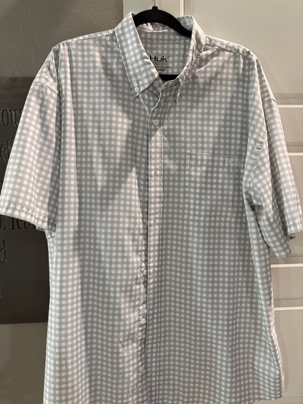 Huk Men's Short-Sleeve Button-Down Shirt in Light Gray Gingham